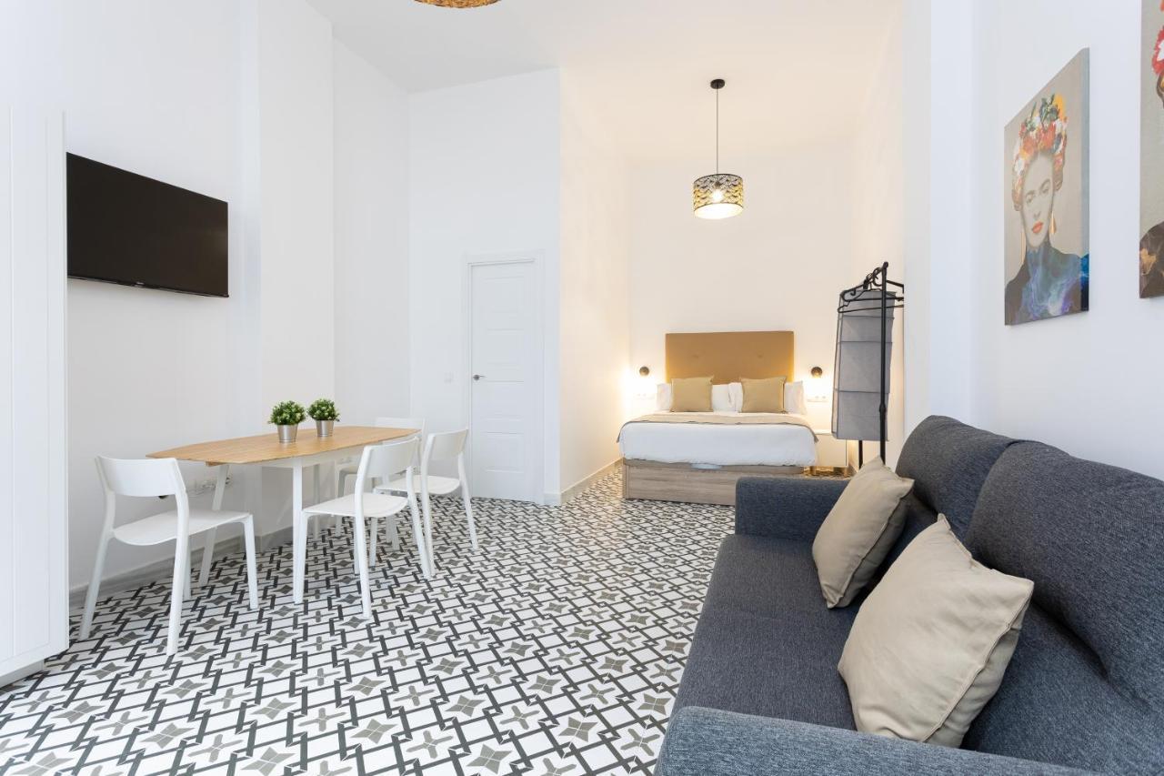 Holidays2Malaga Picasuss Loft New Built Close Huelin Beach And Promenade Экстерьер фото